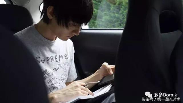 势头最强的十大男星,盘点那些帅出天际的男模