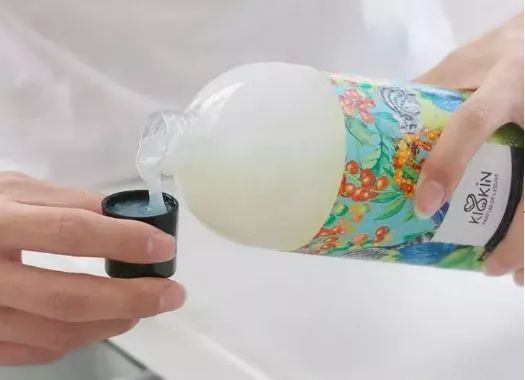 洗衣液越洗衣服越大,洗衣液越多越香吗