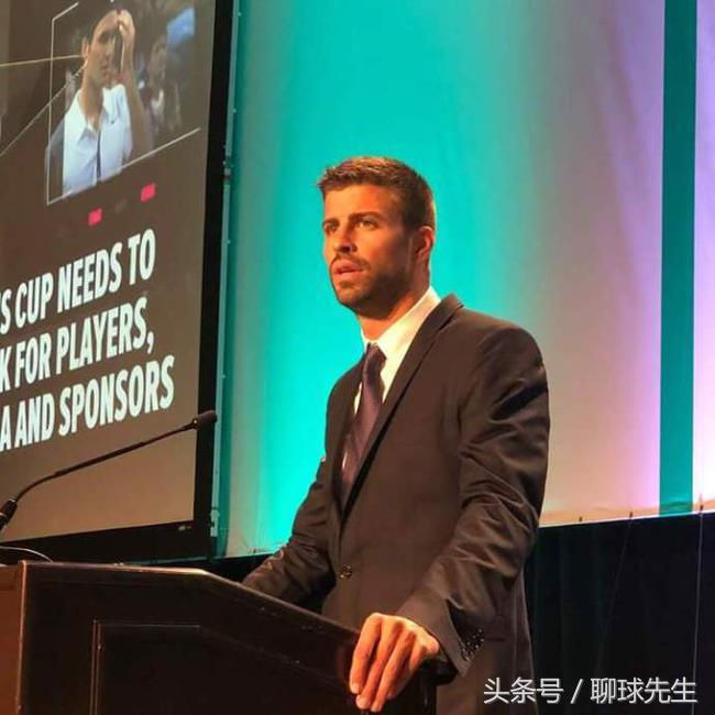 梅西联手c罗战胜乒乓球队,梅西与c罗打乒乓球