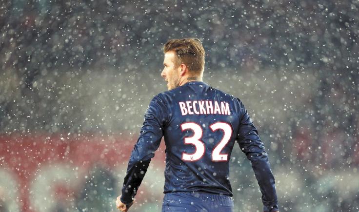 贝克汉姆获欧足联主席奖！职业生涯荣誉满身，退役推动足球发展