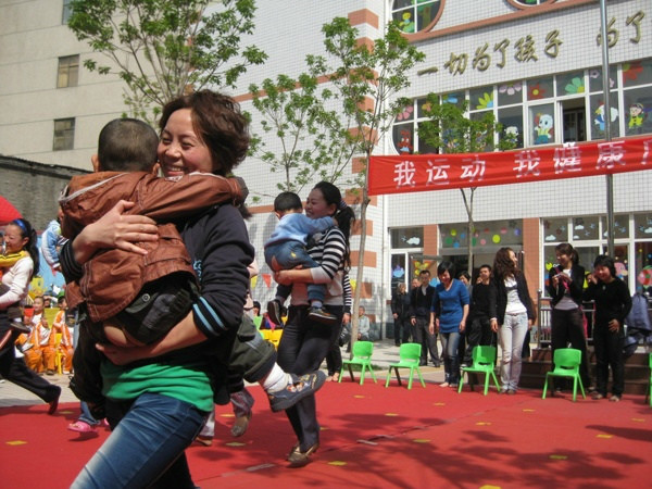 幼儿区域游戏活动观察记录表大班,幼儿园大班超市区域游戏步骤