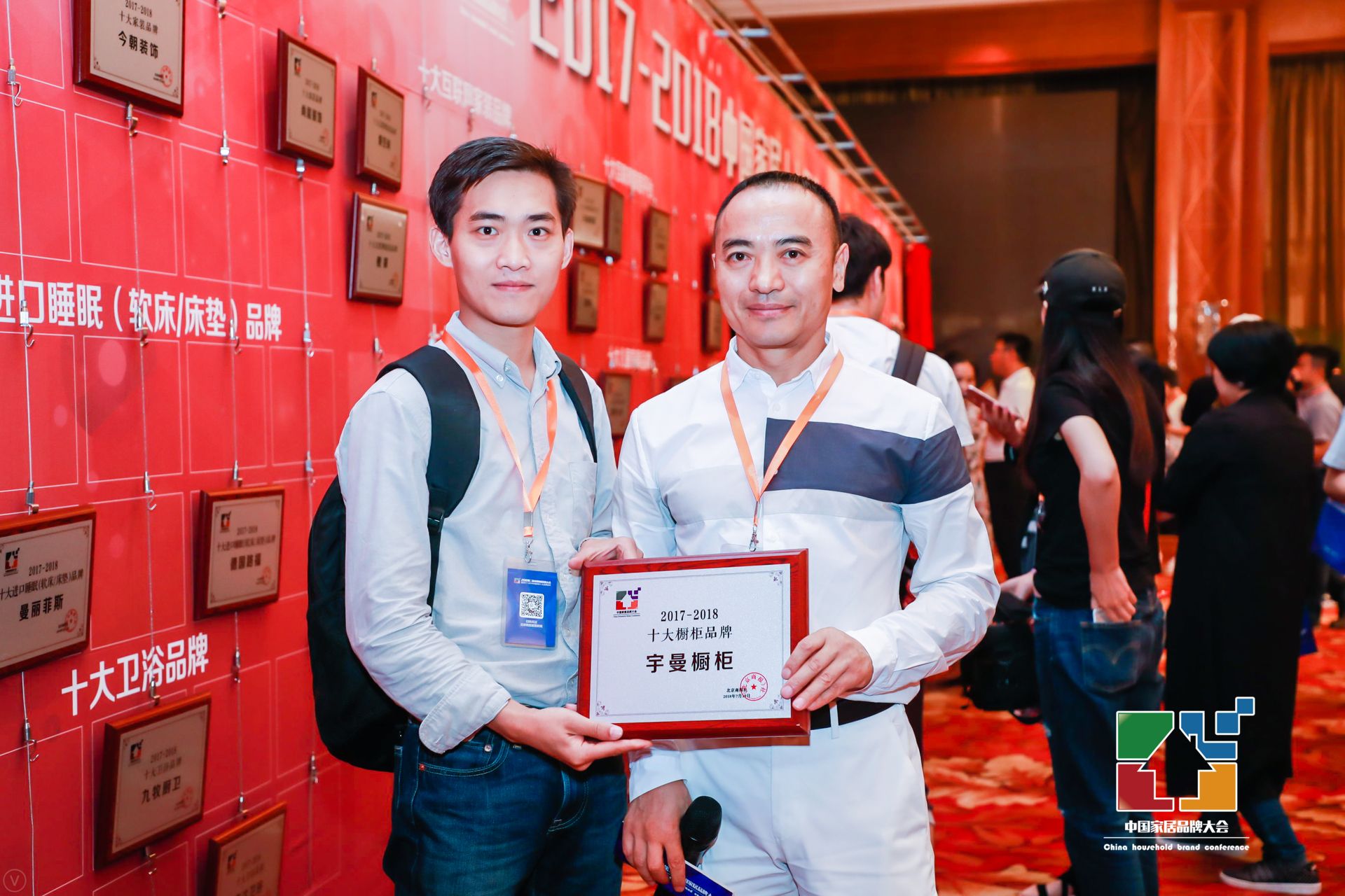 宇曼橱柜定制,十大橱柜品牌排行榜前十名