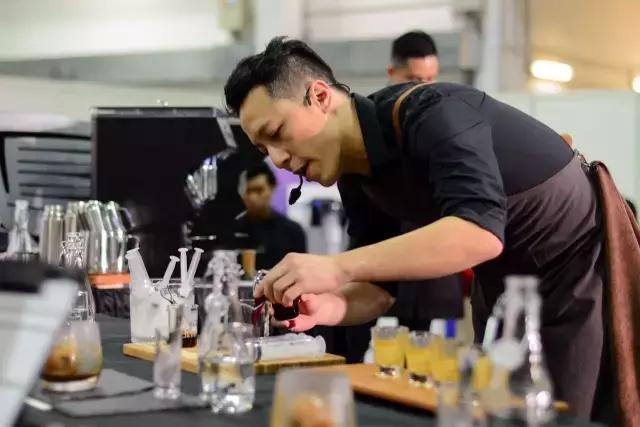 新加坡咖啡师拉花冠军,新加坡咖啡冠军