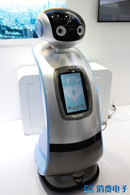 大牌云集！微软全息眼镜、索尼/爱普生智能手表，机器人都来了~