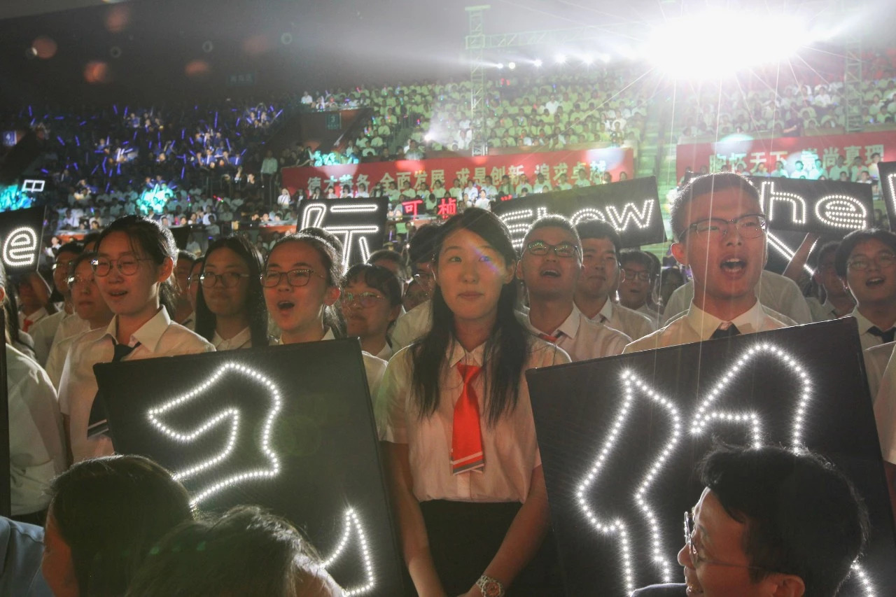 浙江的大学开学典礼,开学典礼浙江大学唱歌