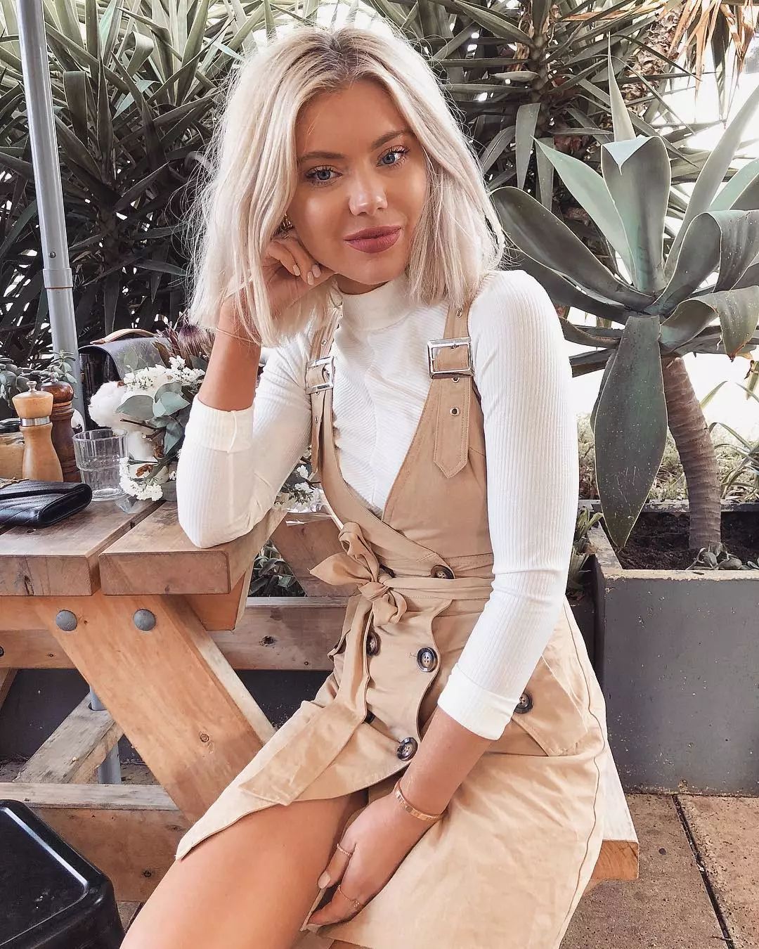 梨形身材穿鱼尾短裙150,梨形身材黑色a字半身短裙