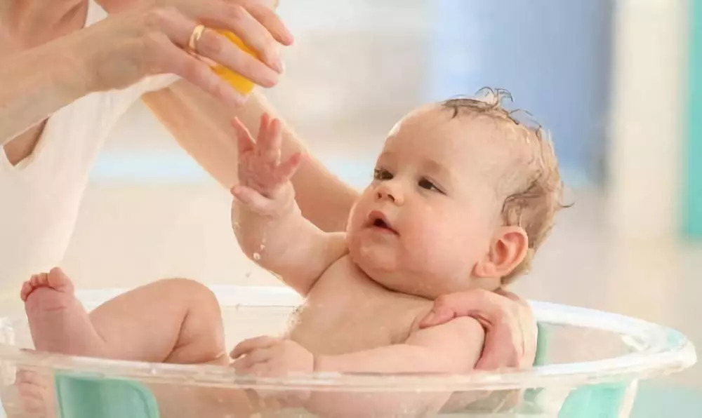 女童妇科病事件,2岁女童和妈妈洗澡后感染妇科病