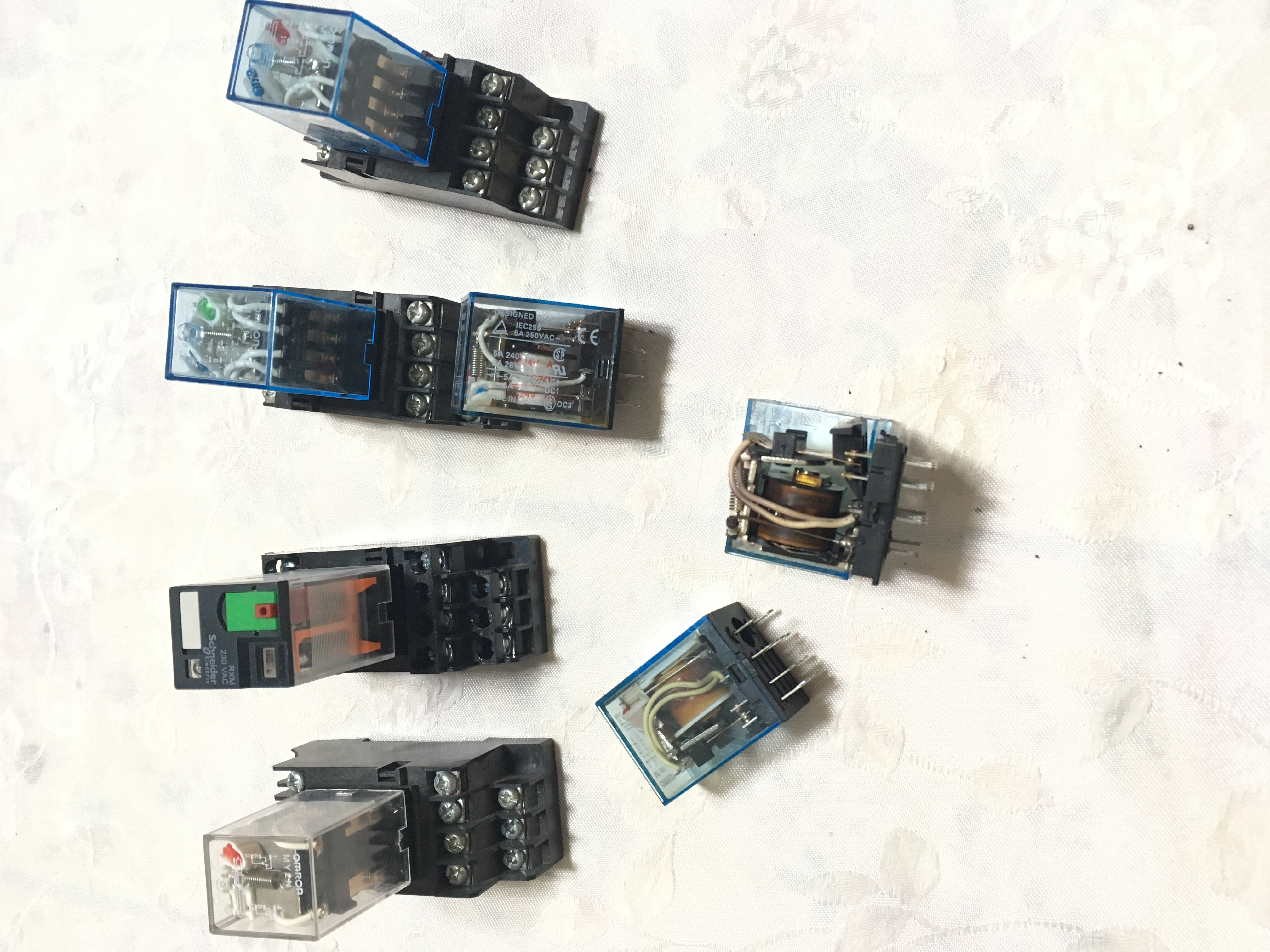 中间继电器老坏什么原因,频繁烧坏变压器原因