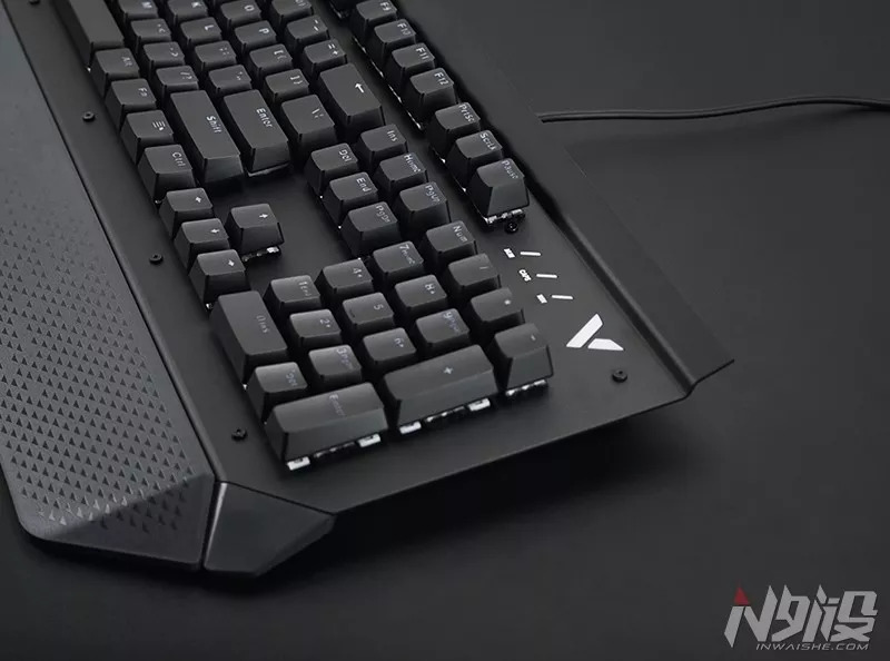雷柏v750键盘驱动,雷柏v750机械键盘是插拔轴的吗