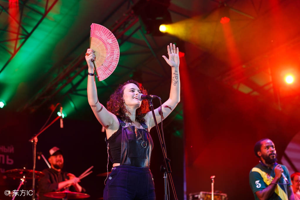 声乐学习需怎样检查声带,声乐唱歌漏气怎么纠正