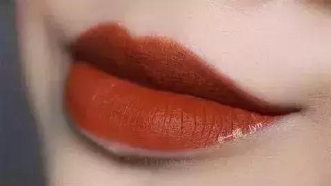 湖工款“AJ”今日正式上线！带你体验不一样的湖工时尚