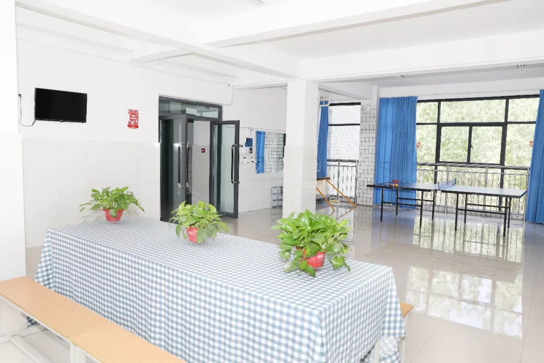 河南高校寝室哪个好,河南高校的宿舍条件