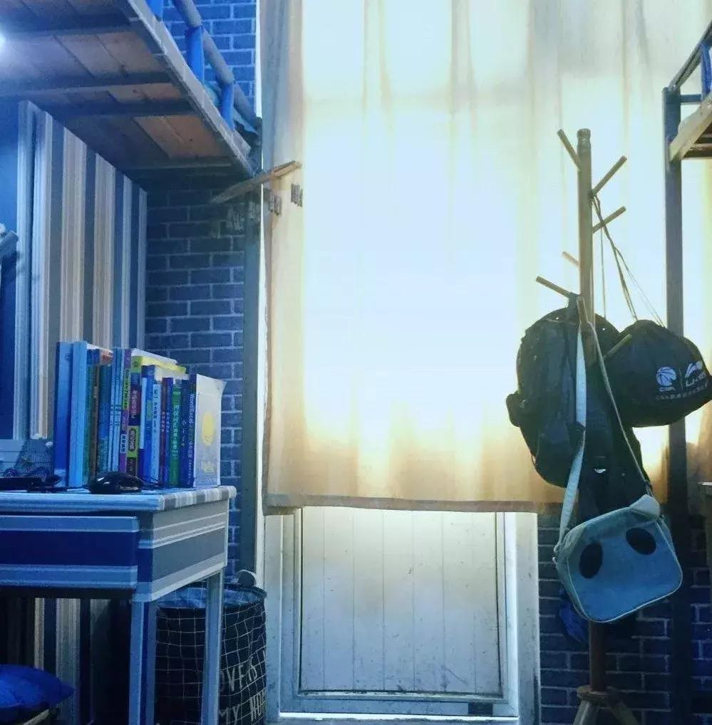 准大学生寝室必备清单,准大学生的学校