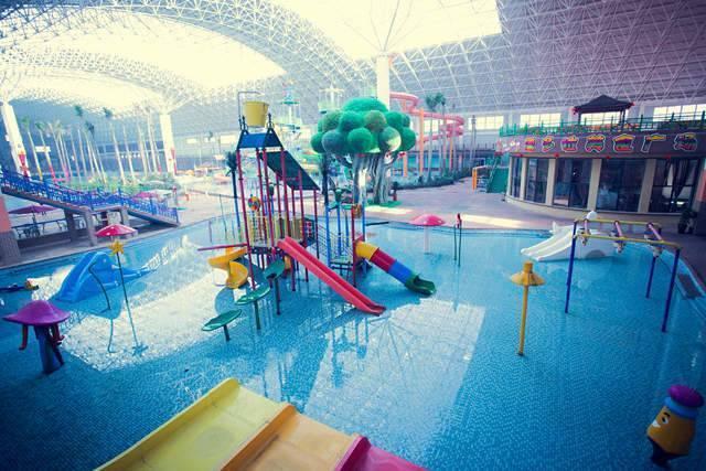 鞍山市绿中海温泉水上乐园团购,鞍山绿中海温泉度假村有游泳馆吗