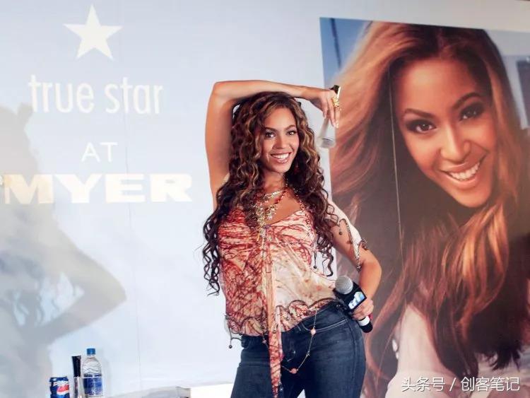 她是全球收入最高的名人，资产超过了24亿，看她如何赚钱和花钱