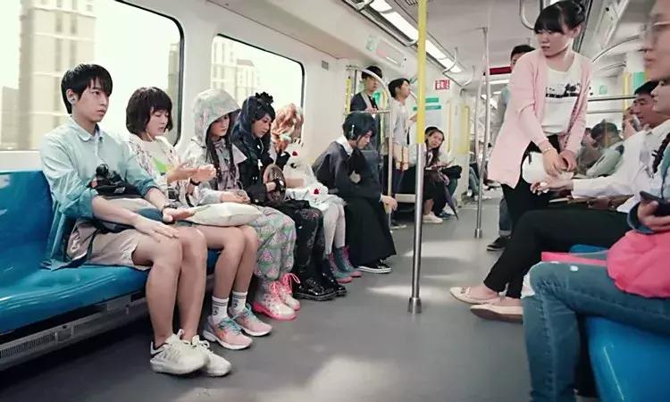 被审美毁的中国女孩,被中国式审美毁掉品味的少女