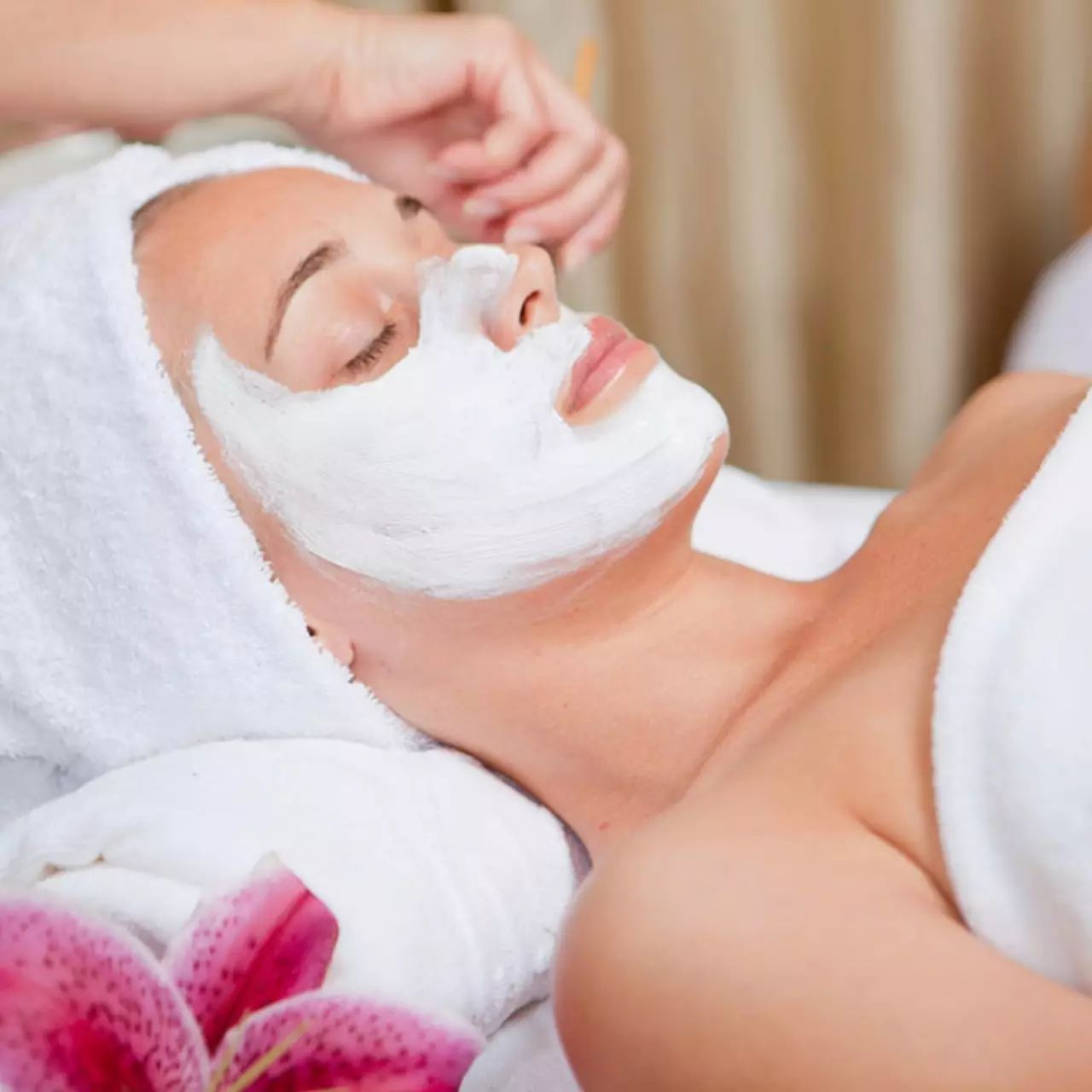 范冰冰佟丽娅红色礼服,范冰冰佟丽娅红毯造型