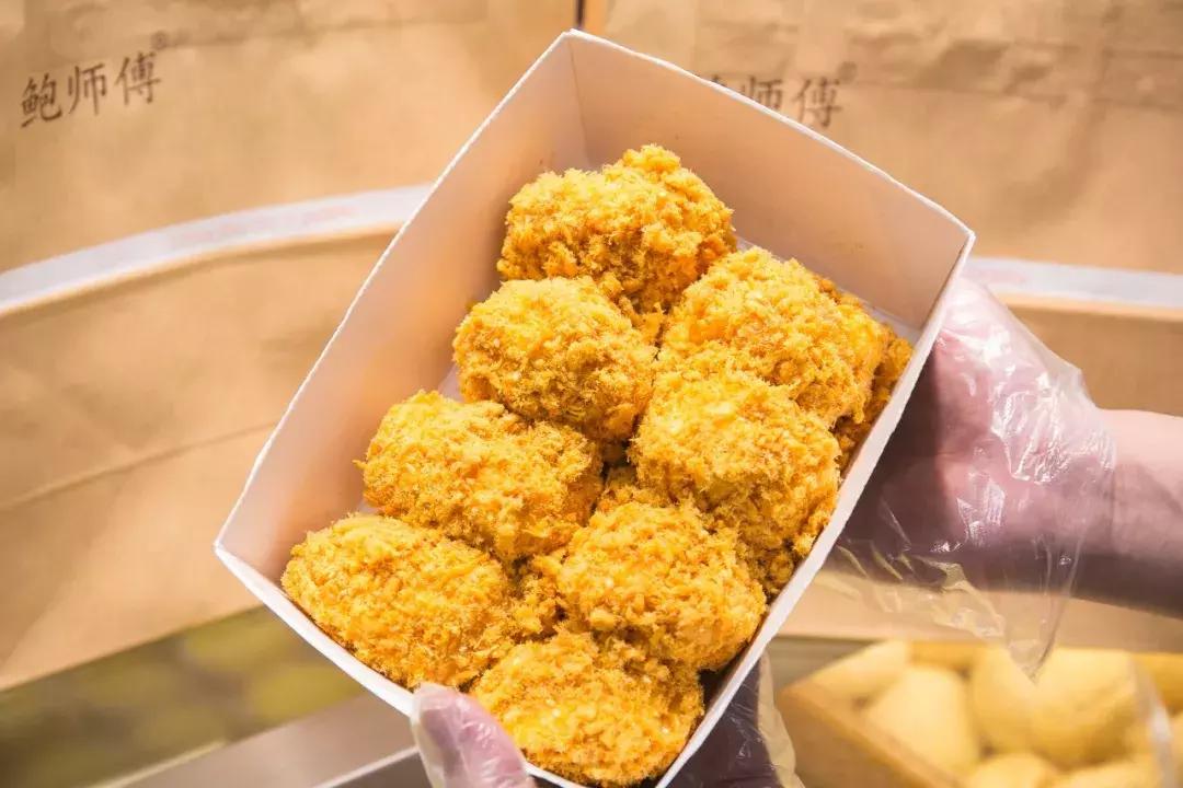 解放碑鲍师傅小贝,鲍师傅肉松小贝解放碑店