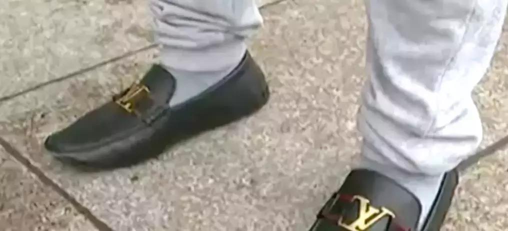 lv板鞋为什么皮质有裂纹,我在专柜买的lv鞋子有瑕疵怎么办