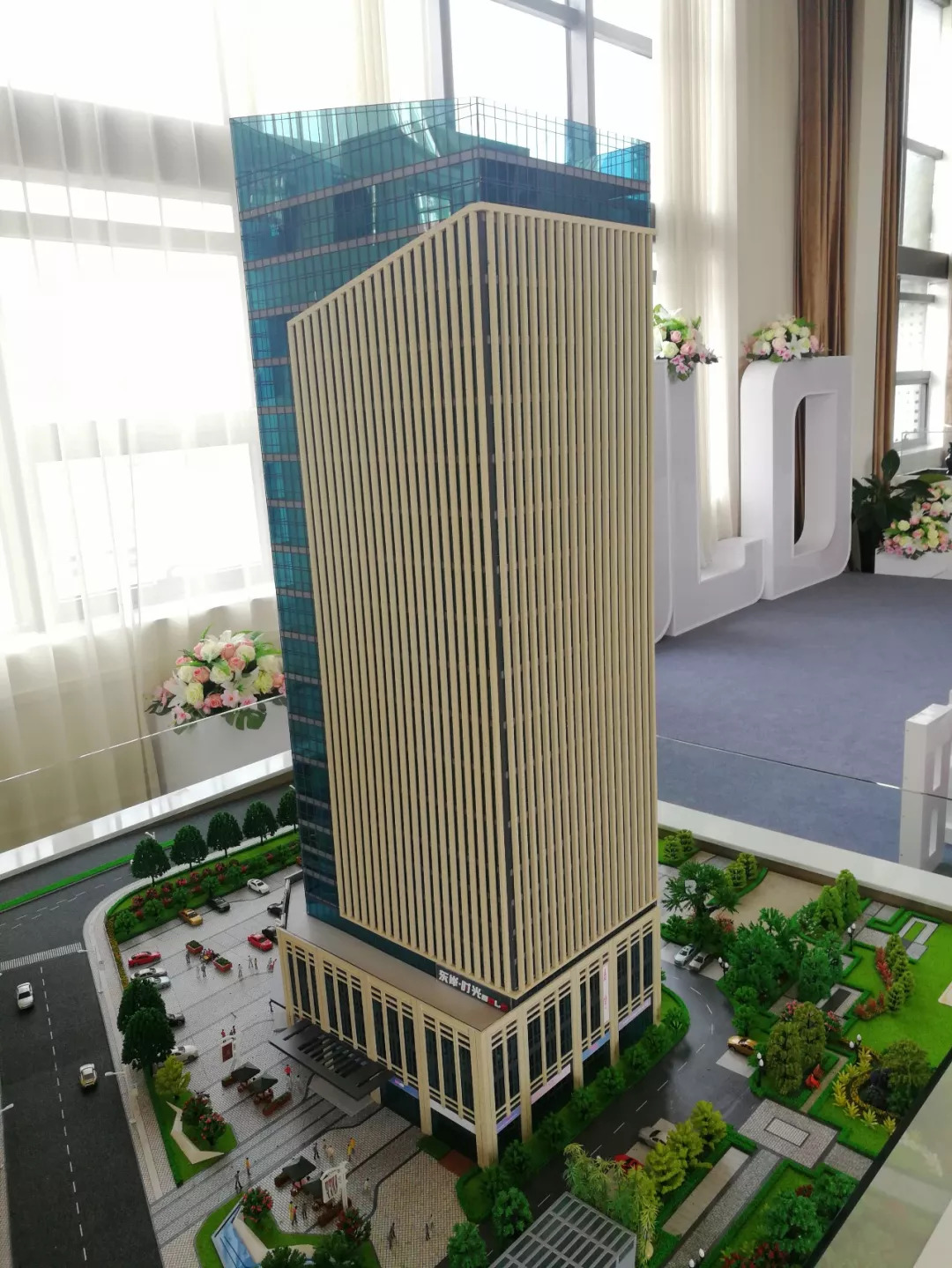 临沂公寓新地标，5米河景Loft，一手专访「城开东岸」