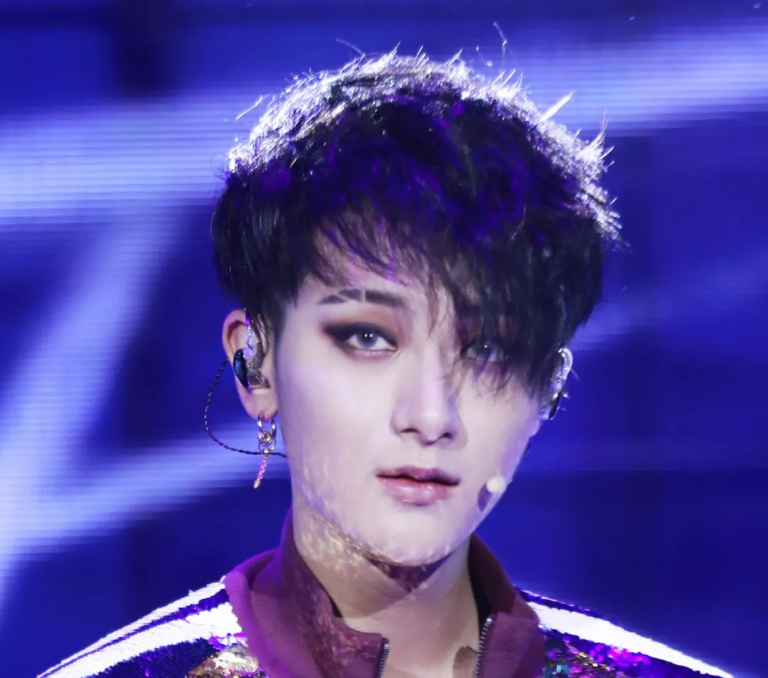 没想到美妆圈老阿姨的我连鹿晗王一博都拼不过（摊手）｜八公举