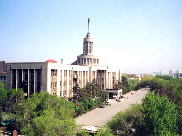 这所中医药大学没有赶上“双一流”的春风，但中药学全国最强！