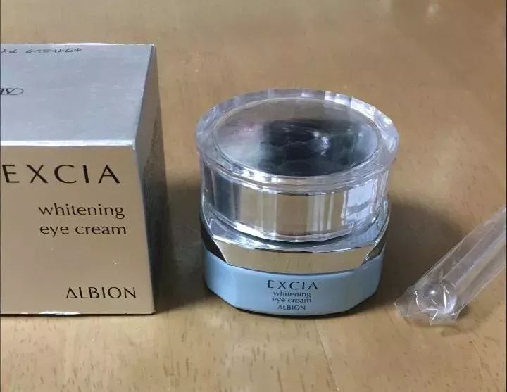 十大不建议购买的眼霜,8款平价到贵妇眼霜真人测评