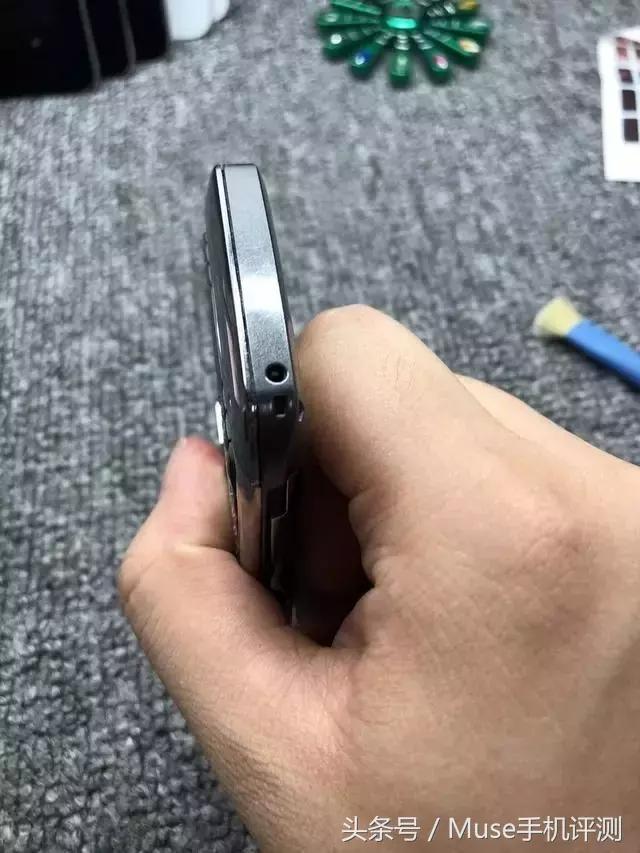 诺基亚一代神机5230,一代经典神机诺基亚按键机