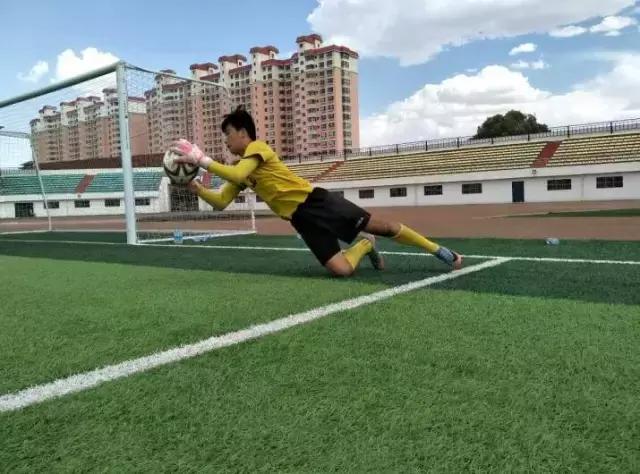 开启洪荒之力!辅仁中学首获校园足球全国冠军,这支足球队不简单