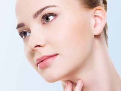 安瓶精华油和安瓶精华液怎么用,安瓶精华可以和其他精华一起用吗