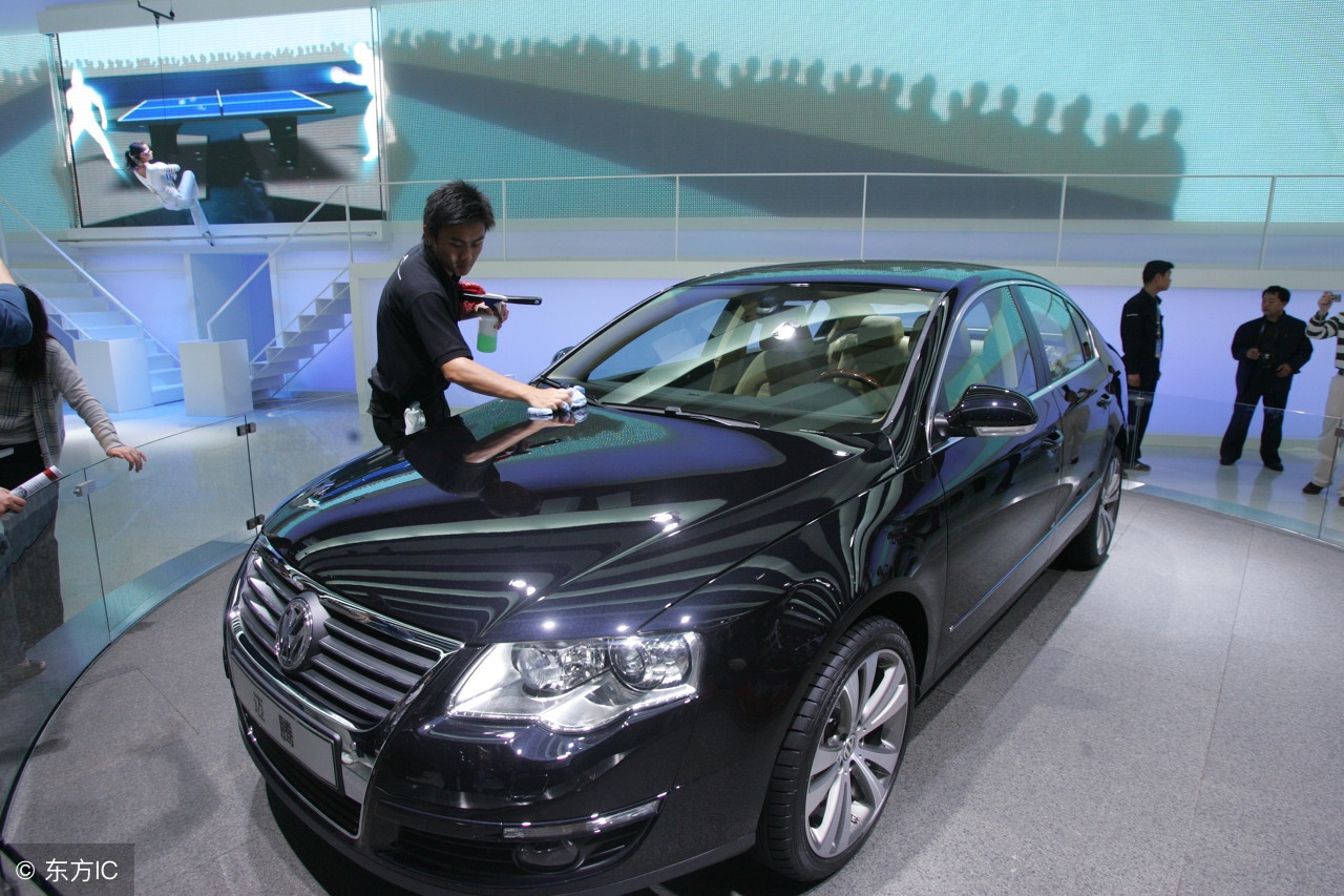 13年迈腾1.8t豪华版现在值得买吗,17年迈腾1.8t豪华版二手车多少钱