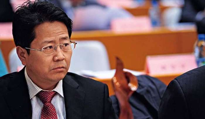 卖一台苹果手机一年利润,苹果公司靠卖手机一年赚多少钱