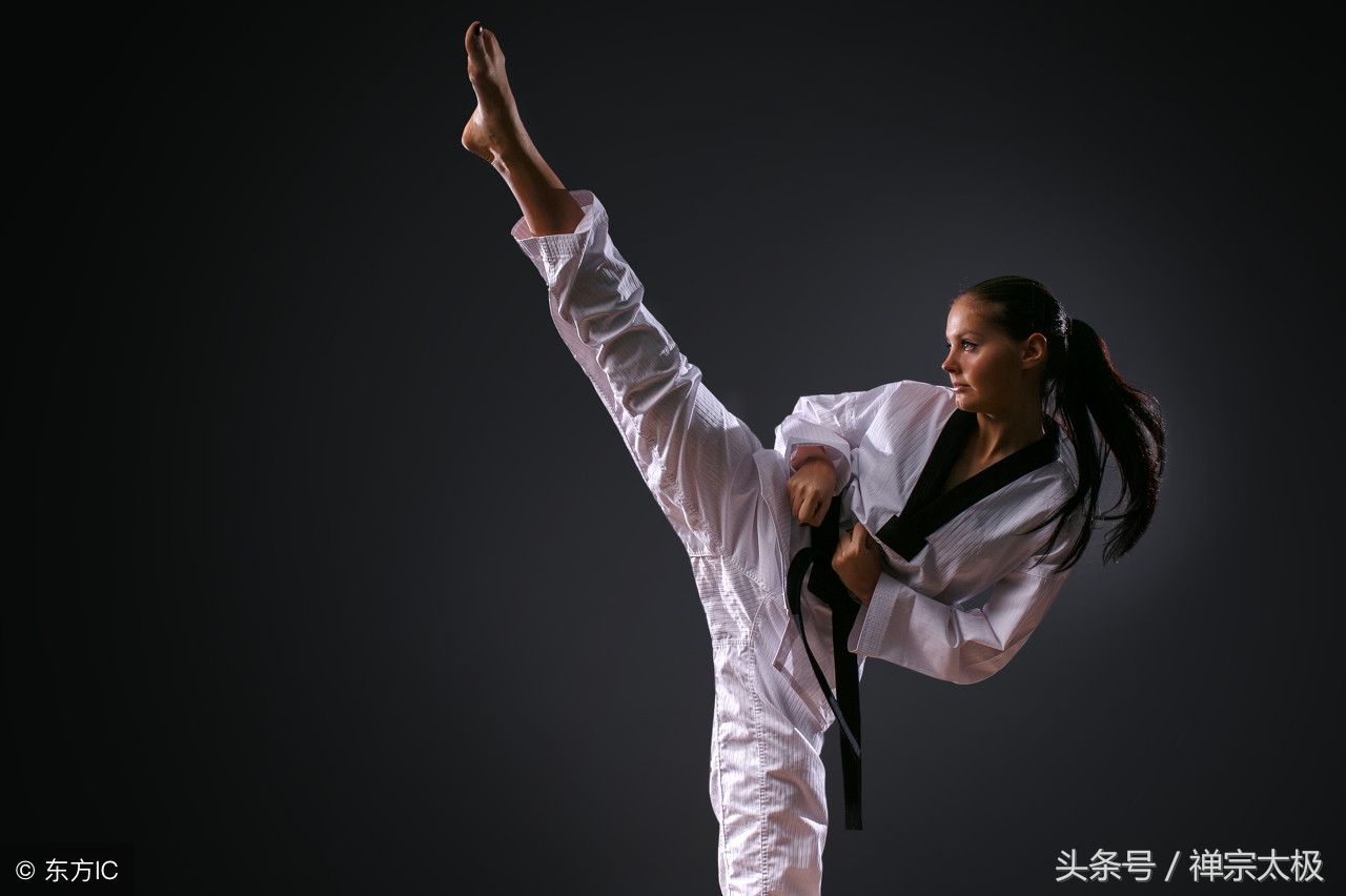 拳击跆拳道泰拳哪个杀伤力大,泰拳最猛烈招式能打赢跆拳道吗