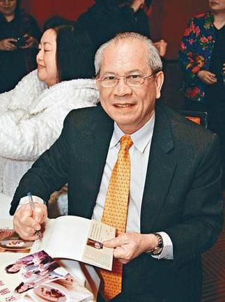 全裸拍写真，还撩倒过周星驰，48岁的她性感炸了！