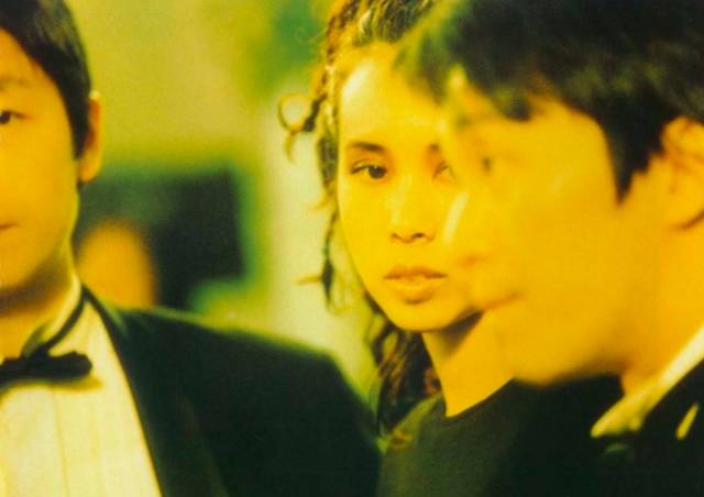 全裸拍写真，还撩倒过周星驰，48岁的她性感炸了！