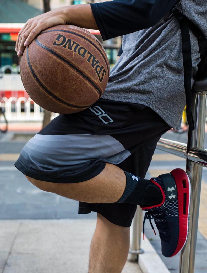 全新缓震科技！UA最新篮球鞋开箱+上脚