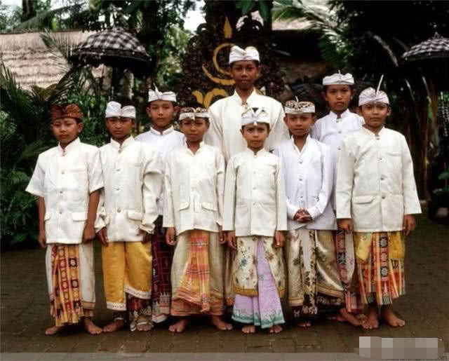 印度尼西亚是怎么统一起来的,印度尼西亚在世界的地位