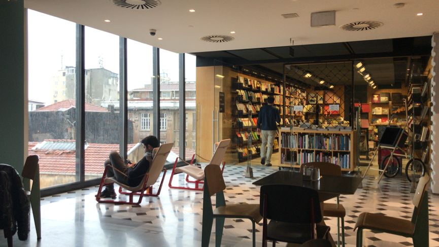 不焦虑的淘宝店主:30岁辞职留学土耳其,遇见战火与宁静