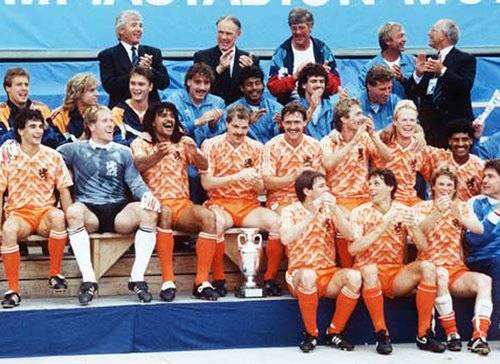 爱抽烟的荷兰飞人