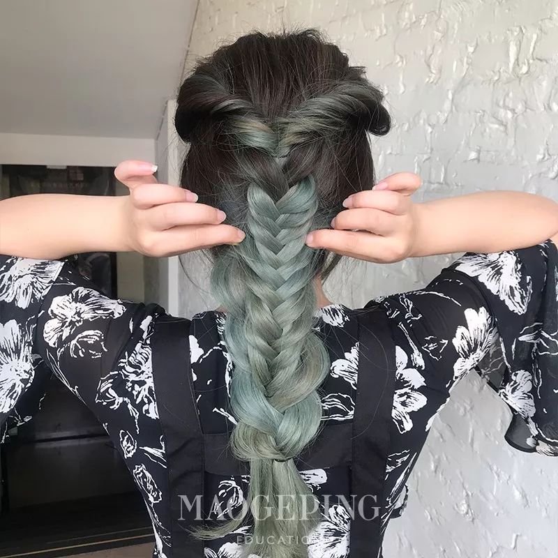 女童8-9岁中短发怎么扎简单又漂亮,30岁短发怎么扎好看又简单漂亮