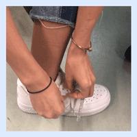 看完员工的鞋子，我哇地一声哭出来