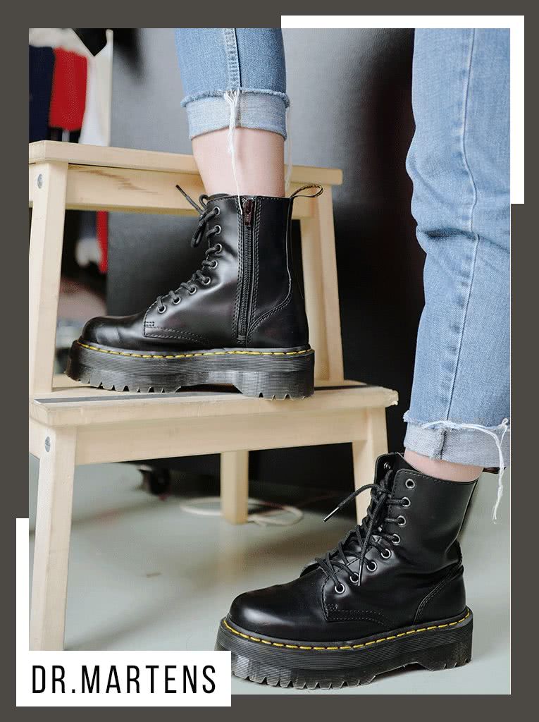 看完员工的鞋子，我哇地一声哭出来