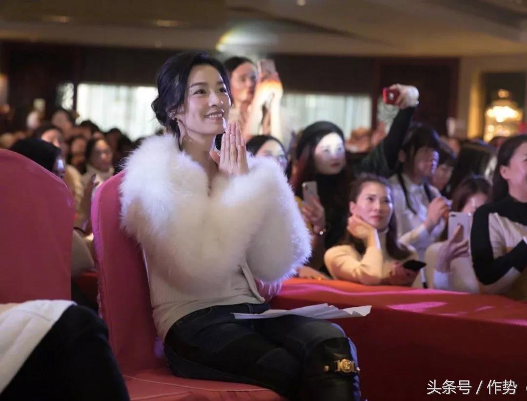 古装女神张庭，是怎么变成假鬼假怪的微商女王的？