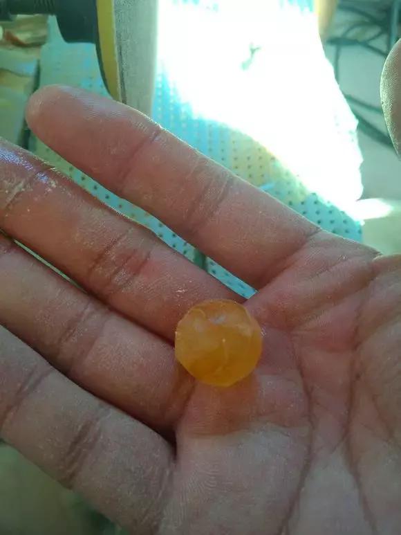 蜜蜡打磨教程戒面,蜜蜡圆珠怎么打磨成桶珠