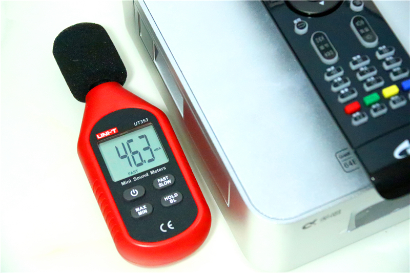 打造家庭影院好一点的要花多少钱,打造家庭版影院用什么投影仪