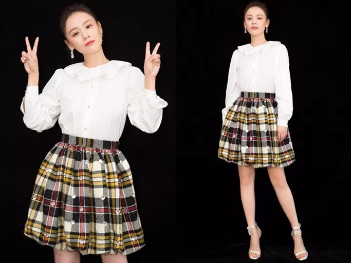 马思纯穿红格装潮味十足气质清新,秦岚当打之年穿搭