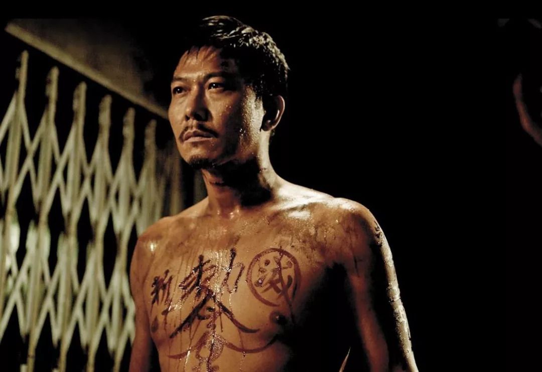 林正英僵尸电影排行第一名是谁啊,香港经典僵尸电影解说林正英