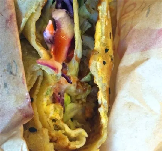 大连美食煎饼果子,吃遍大连小吃街