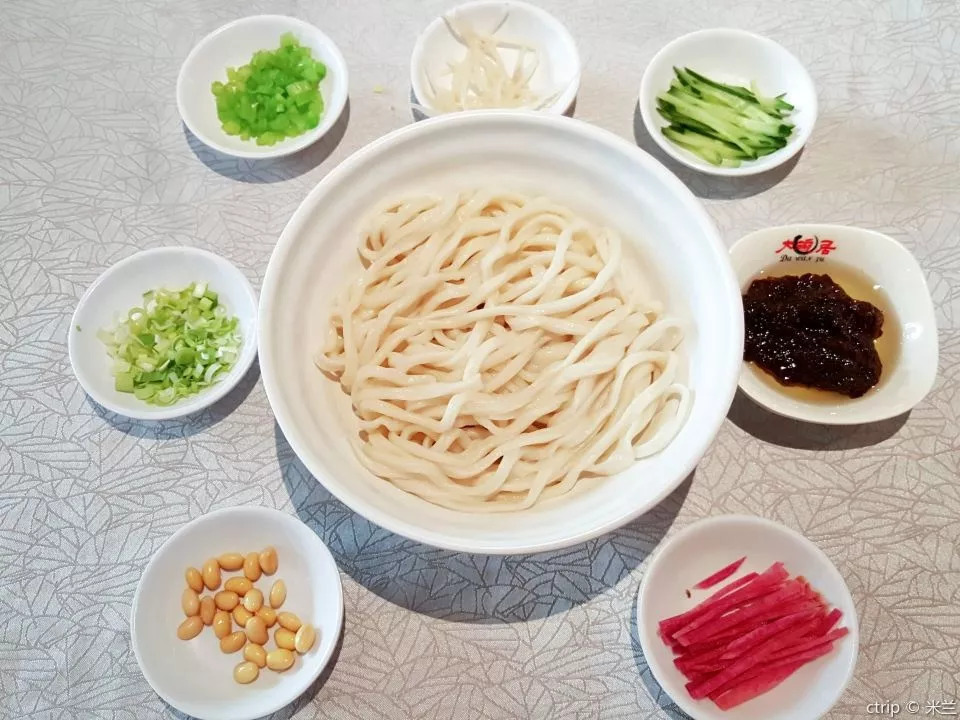 意大利面与北京炸酱面,意大利面与炸酱面