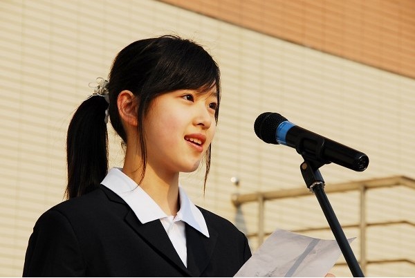 刘强东奶茶妹妹现在如何,刘强东谈奶茶妹妹美不美